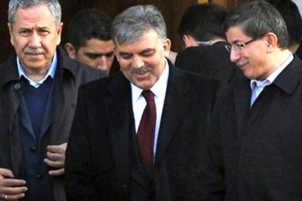 Yeni Şafak yazarından ‘Abdullah Gül’ iddiası: Pusuda bekliyorlar, seçimden sonra…