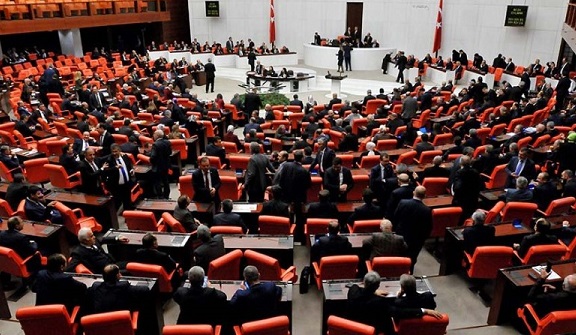 AKP’den Meclis’te sarı yelek ‘uyarısı’: Yeltenmeyin…
