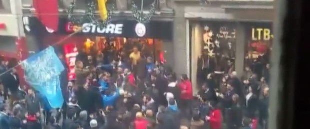 Trabzonlu taraftarlar saldırdı GS Store kepenk kapattı