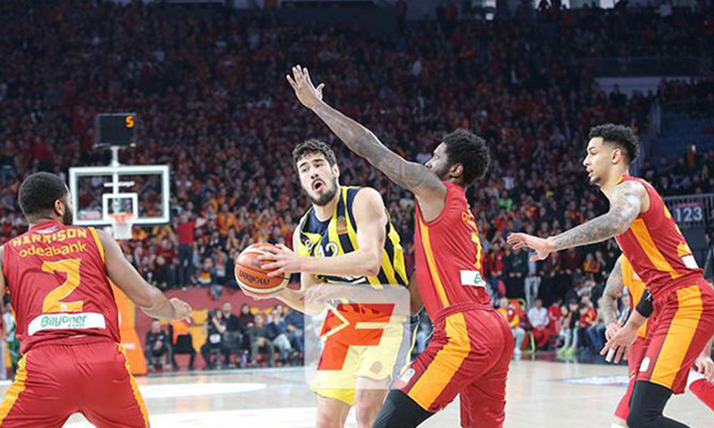 Galatasaray yendi Fenerbahçe bu sezon ilk defa kaybetti