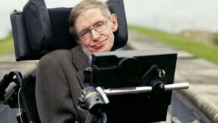 Ailesi Hawking’in solunum cihazını bağışladı