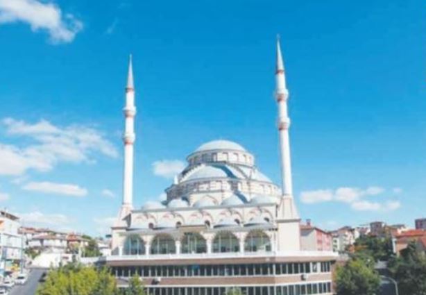 ‘AKP’li belediye borçlarına karşılık cami satıyor’
