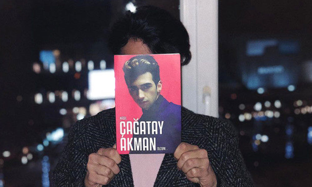 Çağatay Akman, kitap çıkardı: Sosyal medyada alay konusu oldu!