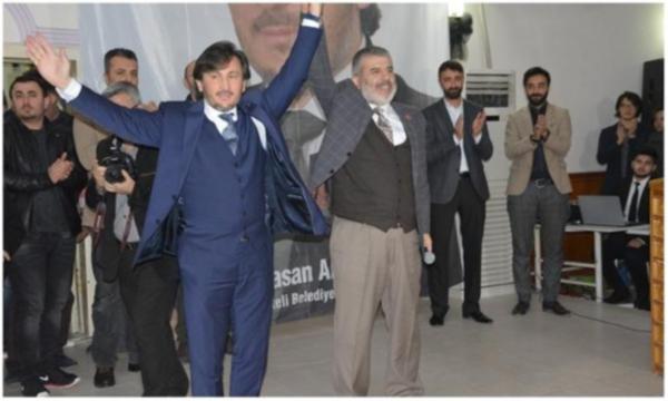 Cumhur İttifakı çatlağı: AKP’li belediye başkanı Saadet Partisi’ne geçti