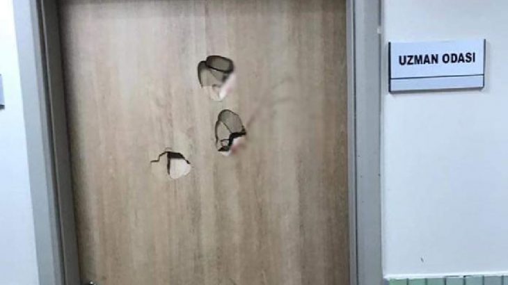 Kocaeli’de doktora saldırı: Odasının kapısını kırdı