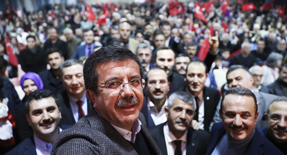 AKP’li Zeybekçi: İzmir’de ‘yaşam tarzı endişesi’ olanlar sadece 40-50 bin kişi