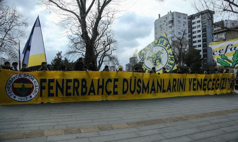 Fenerbahçeli taraftarlardan TFF’ye protesto