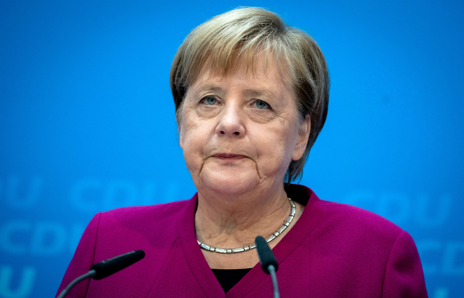 Merkel’den Facebook sayfasını kapatma kararı