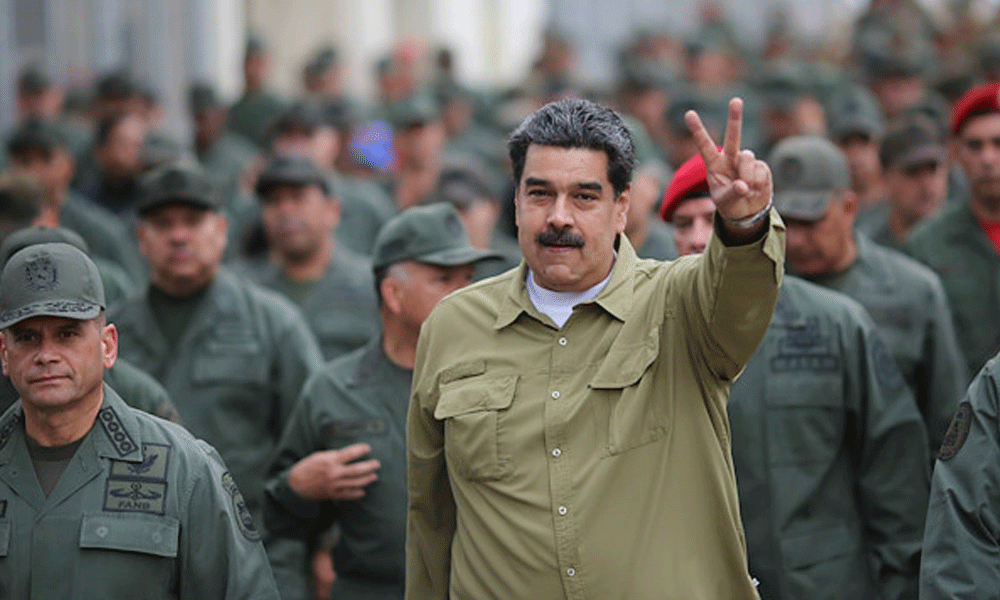 Maduro: Vatanımızı canımız pahasına koruyacağız