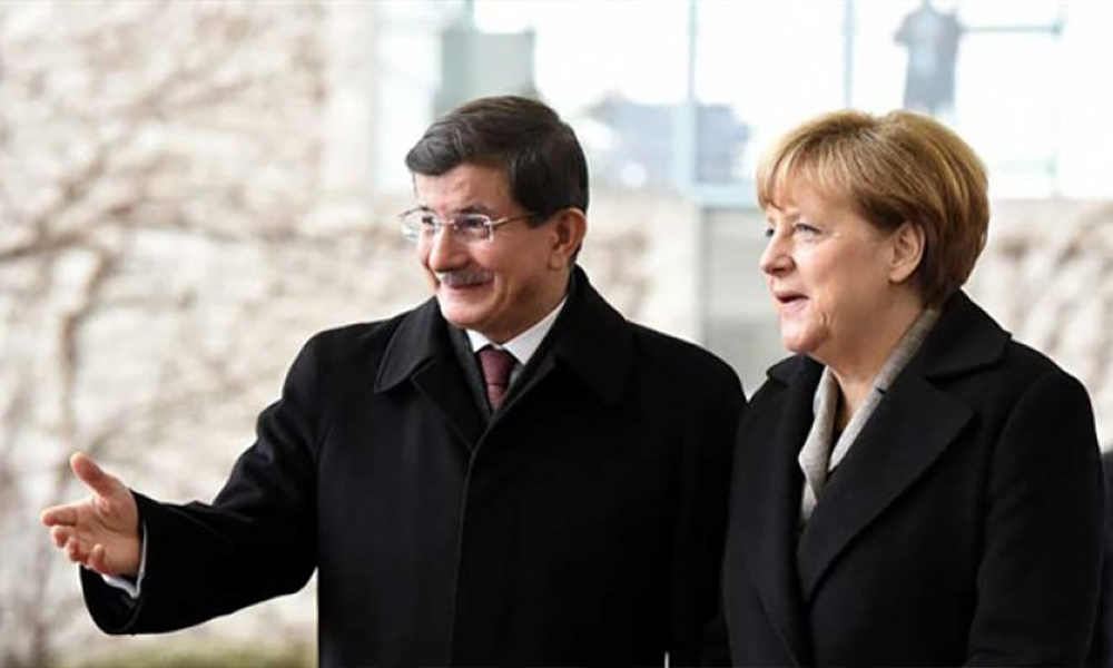 ‘Merkel ve Davutoğlu gizlice görüştüler’ iddiası
