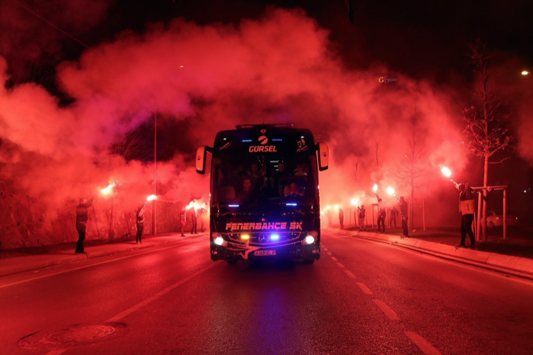 Fenerbahçe’ye çılgın karşılama!