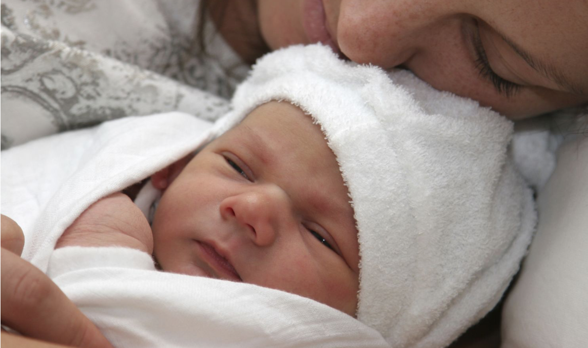 Yunanistan’da üç ebeveynli bebek doğdu!