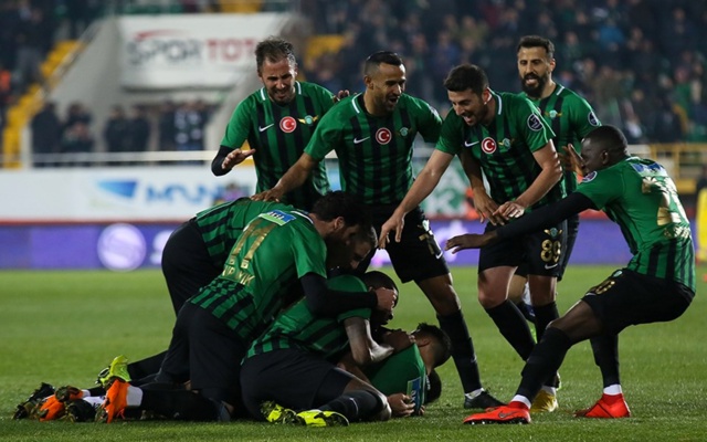 Akhisarspor, Alanyaspor’u 3 golle geçti