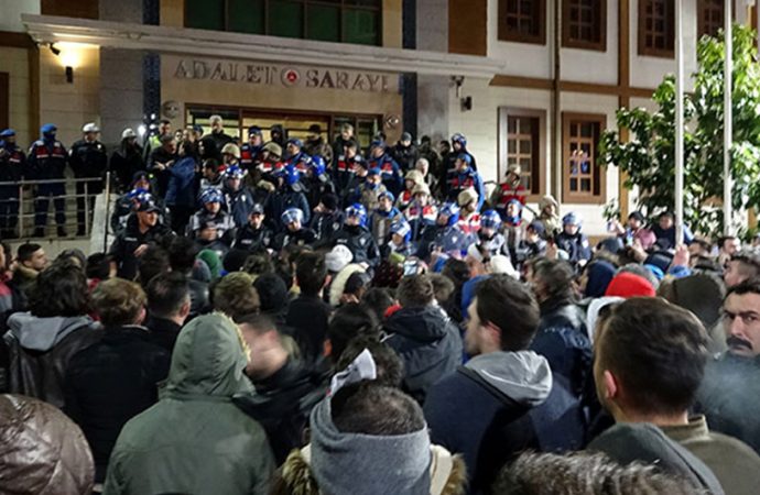 Giresun’da halk sokağa döküldü, taciz şüphelisi tutuklandı!