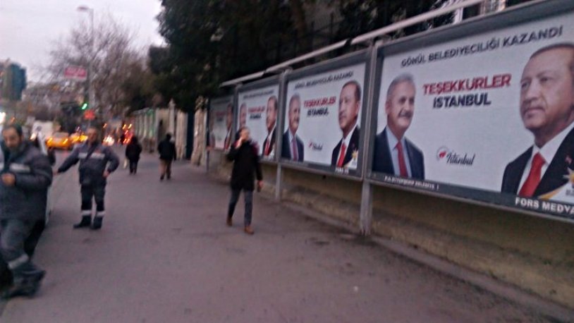 Kabul ettiler: Binali Yıldırım’ın ‘teşekkür’ afişleri kaldırılıyor