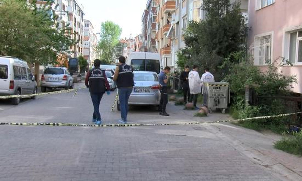 Bakırköy’de bıçaklı saldırıya uğrayan esnaf öldü