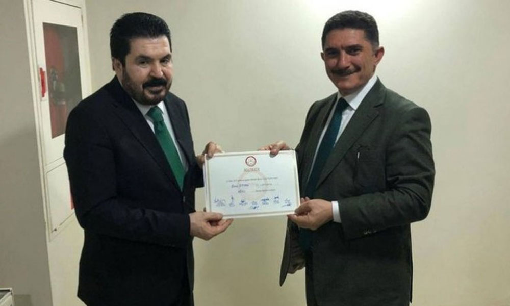 AKP’li Savcı Sayan mazbatasını aldı