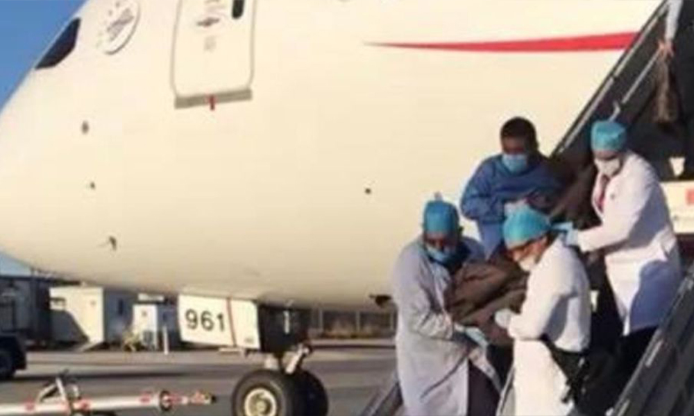 Karnında 246 paket kokainle uçağa binen yolcu öldü
