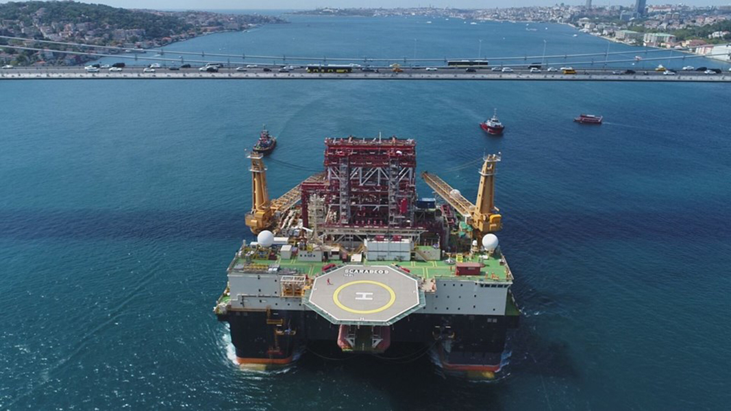 Dev petrol arama platformu İstanbul Boğazı’ndan geçti