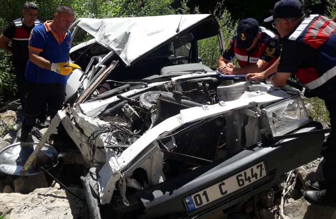 Niğde’de otomobil uçuruma yuvarlandı: 2 kişi hayatını kaybetti