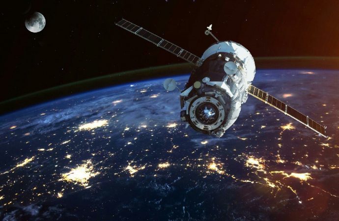 Rusya’dan uzay çöpüne çözüm: Kendi kendini imha edebilen uydu geliştirildi