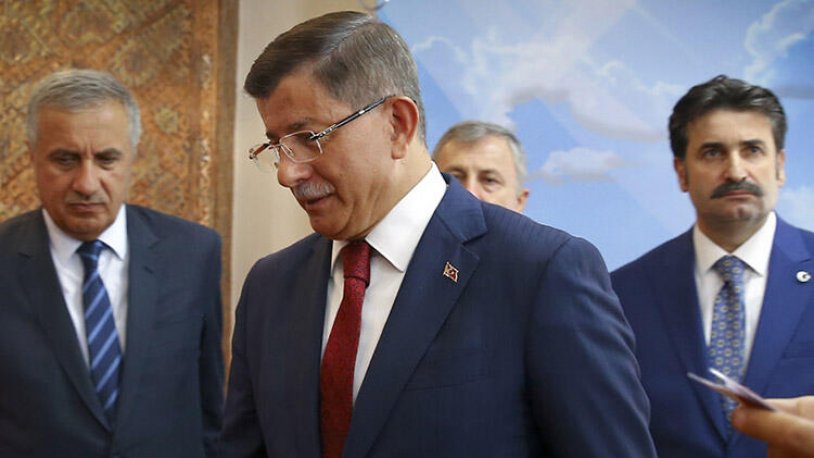 İşte Davutoğlu’nun AKP’de neden olduğu istifa bilançosu