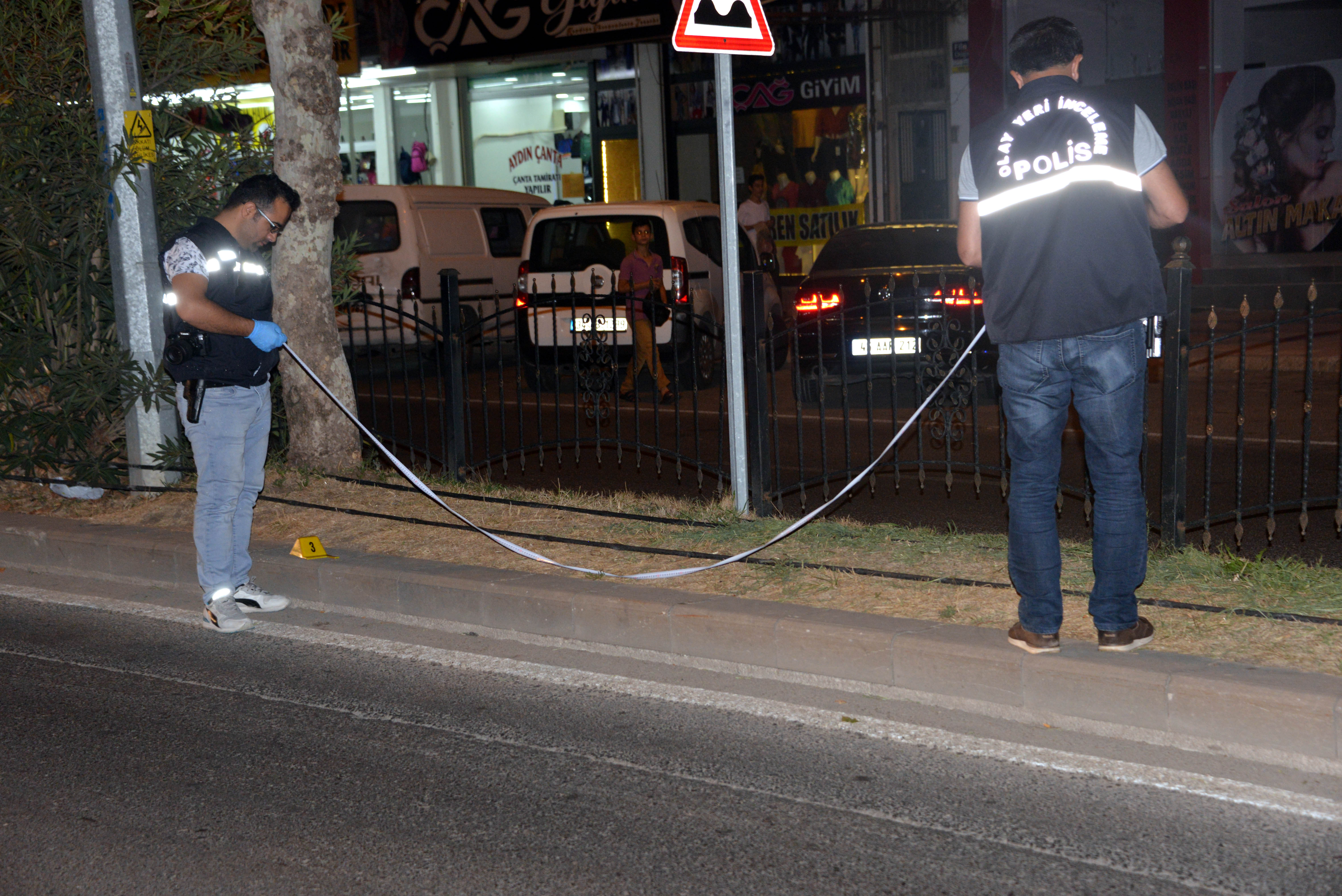 Sosyal medya tartışması silahlı kavgaya döndü: 4 yaralı