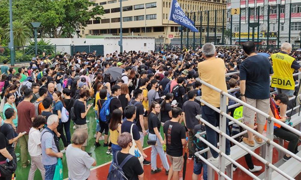 Hong Kong’da protestolar sonuç verdi: Yasa tasarısı geri çekildi