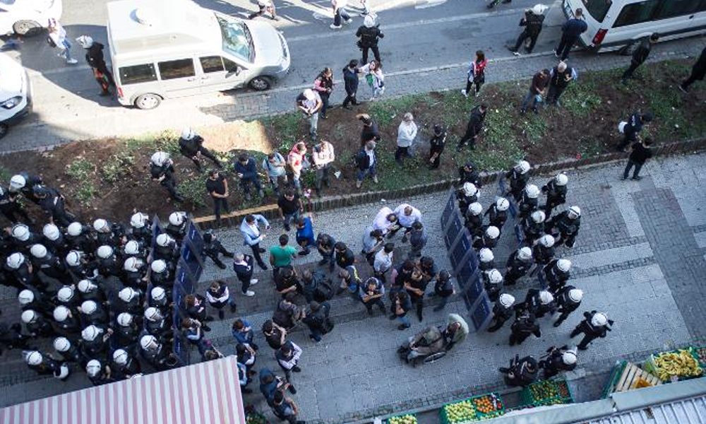 HDP’nin kuruluş yıldönümü etkinliğine polis müdahalesi… Çok sayıda gözaltı var!
