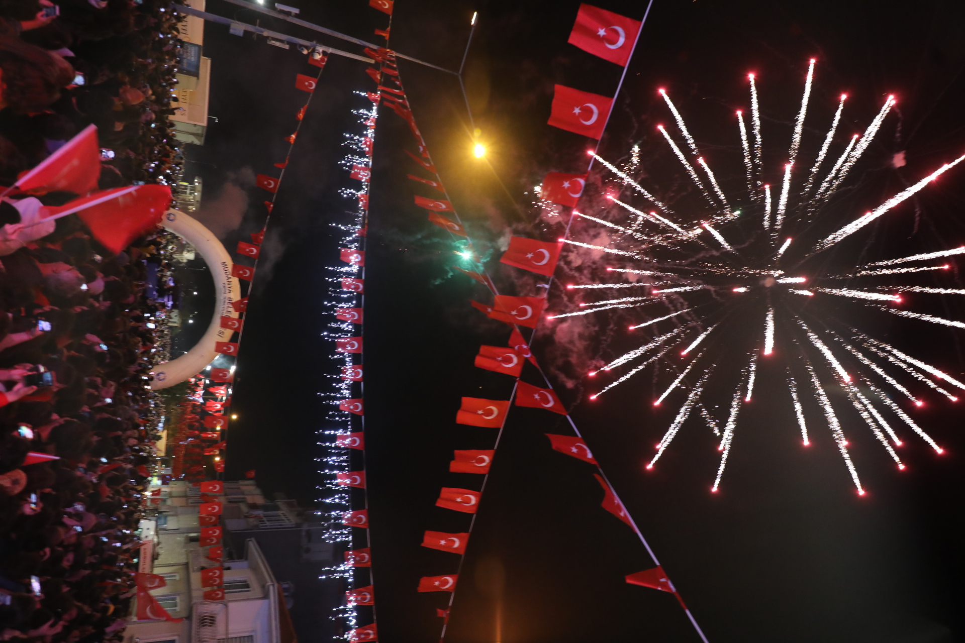 Mudanya’da Cumhuriyet’e yakışan kutlama