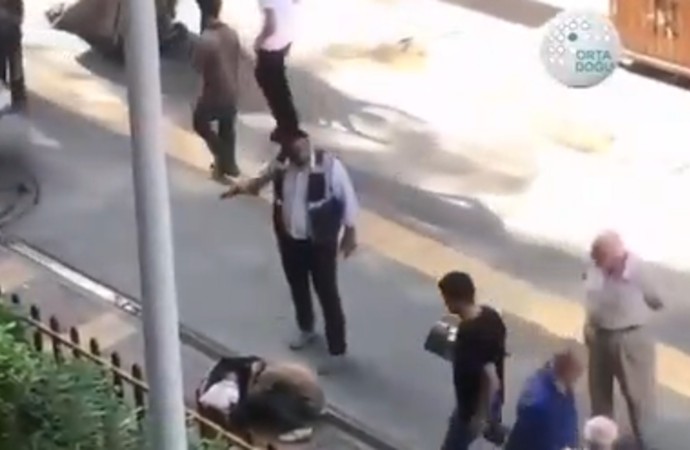 Diyarbakır’da kağıt toplayan çocuğa tokat atmıştı… Belediyeden açıklama!