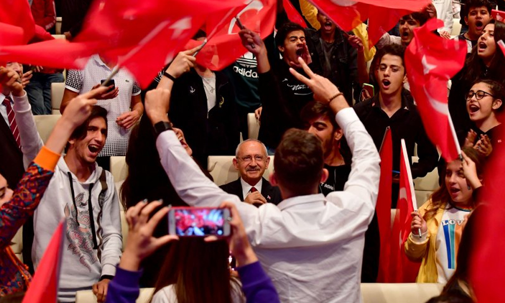 Kılıçdaroğlu, Cumhuriyet Bayramı’nda 600 genç ile bir araya geldi