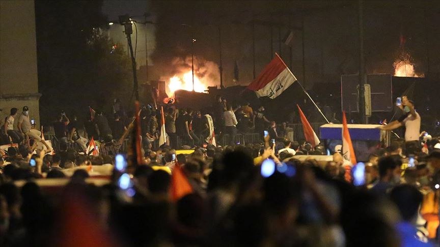 Flaş… Irak’ta gösteriler nedeniyle dört milletvekili istifa etti