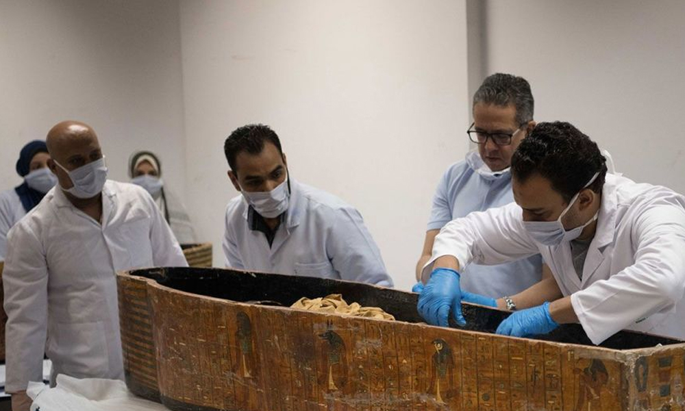 Mısır’da 20 lahitli mezarlık bulundu
