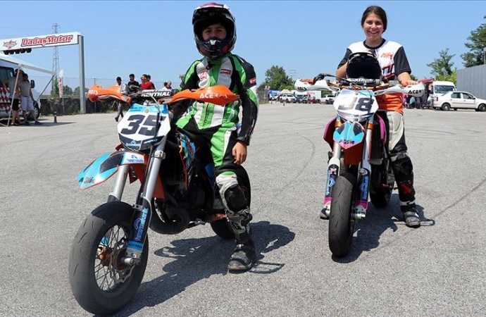 Yunanistan’da 12 motosikletçi Türkiye’yi temsil edecek