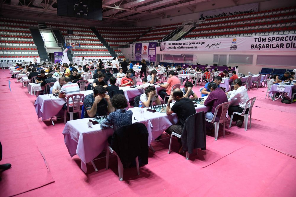 10 Kasım Atatürk’ü Anma Satranç Turnuvası yapıldı: 5 kategoride 400 sporcu yarıştı