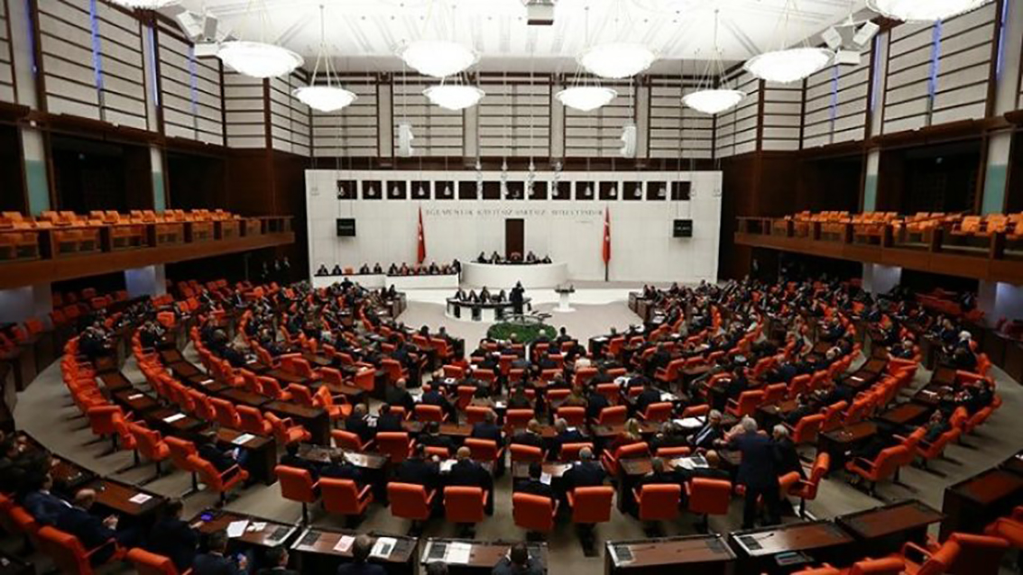 AKP seçim mevzuatını yeniden gündemine aldı: Baraj sıfırlanabilir