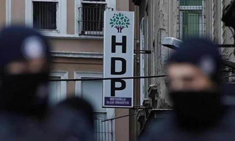 HDP, DBP, İHD ve SES yöneticilerinin de aralarında bulunduğu çok sayıda kişi gözaltına alındı