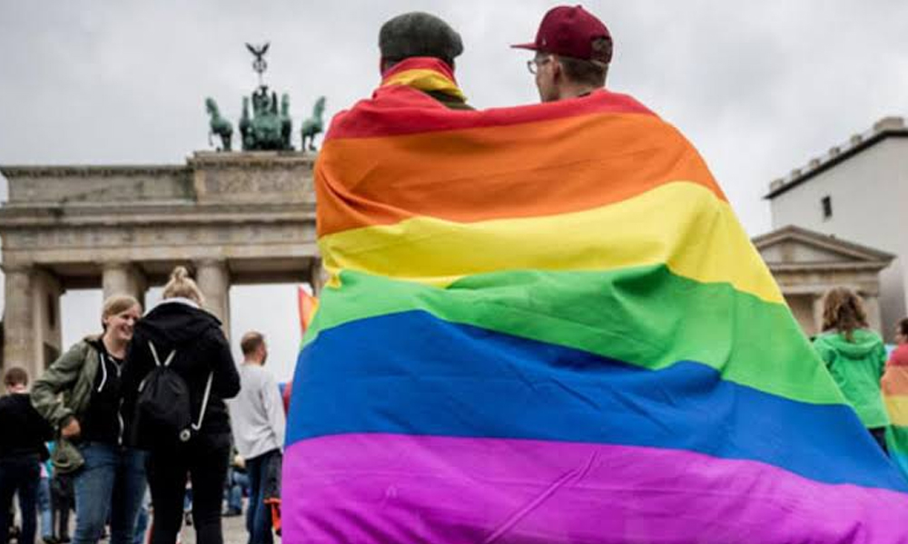 Almanya’da ‘eşcinsellik onarım terapisi’ yasaklanıyor