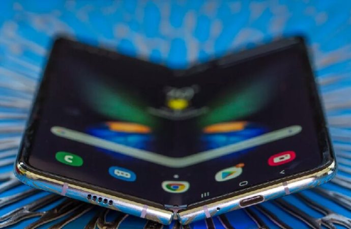 Samsung katlanabilir telefonlarda çift ekran kullanılacak