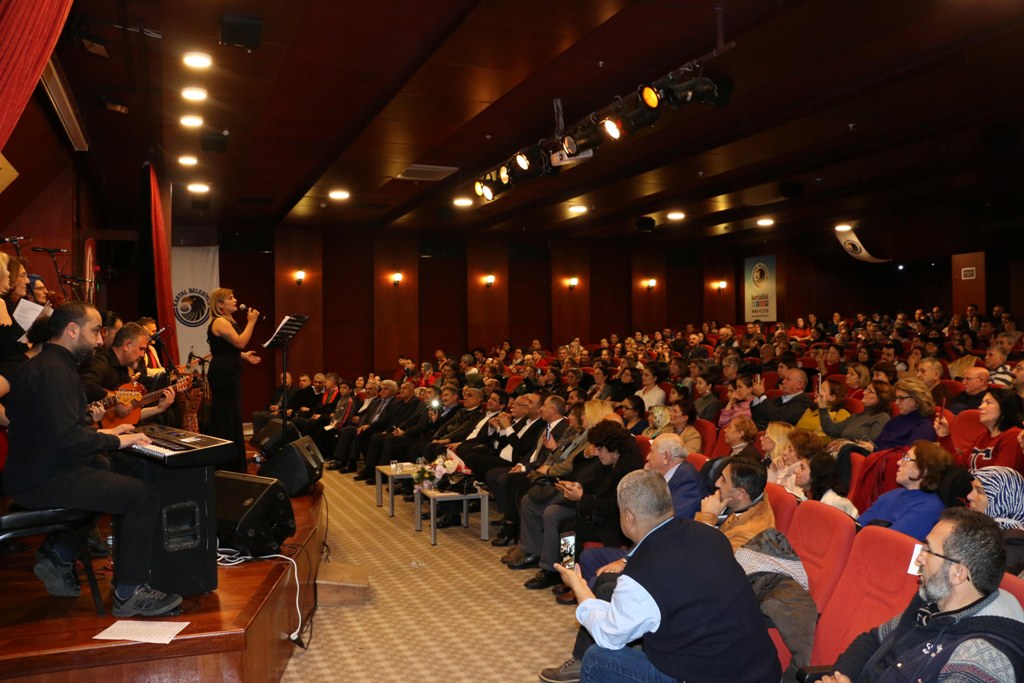 Kartal Belediyesi Türk Halk Müziği Korosu’ndan Yeni Yıl Konseri