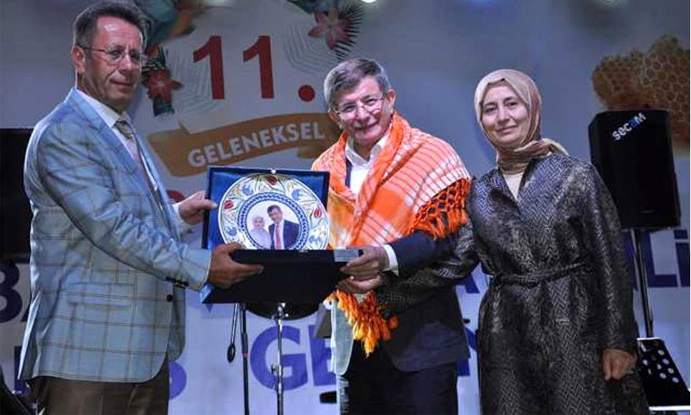 ‘Ahmet Davutoğlu ile görüşen başka belediye başkanları da var’