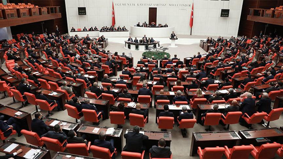 AKP’den 18 maddelik yeni ‘torba yasa’ teklifi