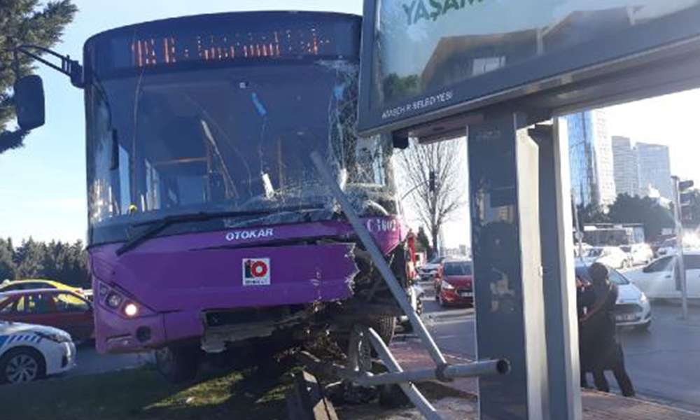 Halk otobüsü kaza yaptı: 1 yaralı