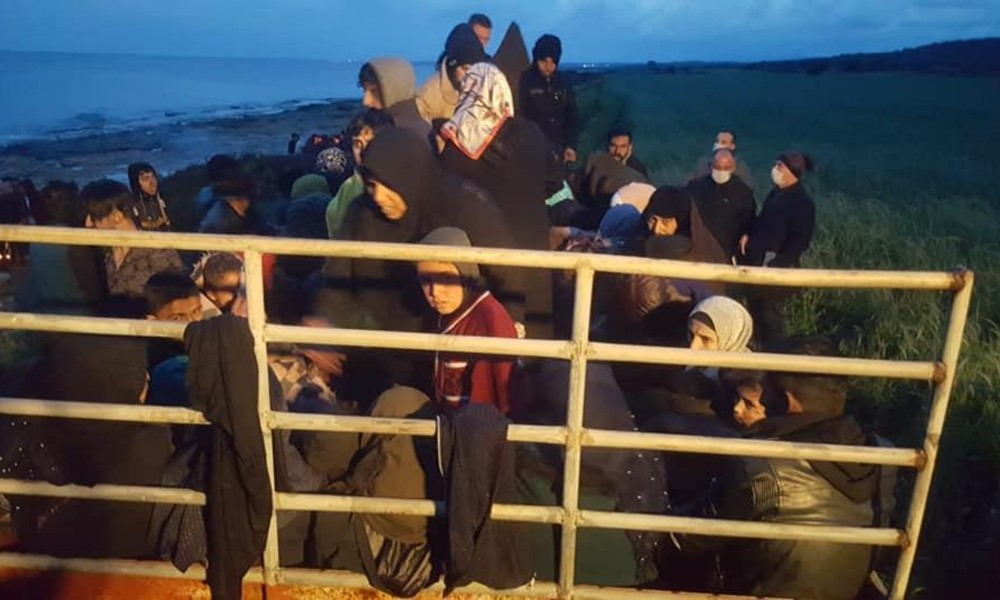 Kıbrıs açıklarında 175 mülteciyi taşıyan bot battı!