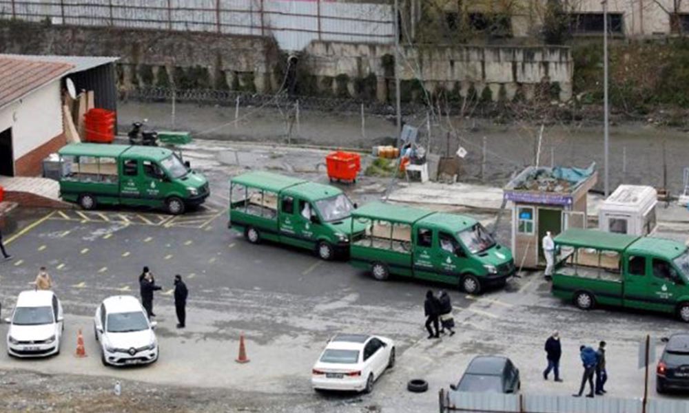 İstanbul’da vahim koronavirüs fotoğrafları! 4 cenaze aracı arka arkaya dizildi