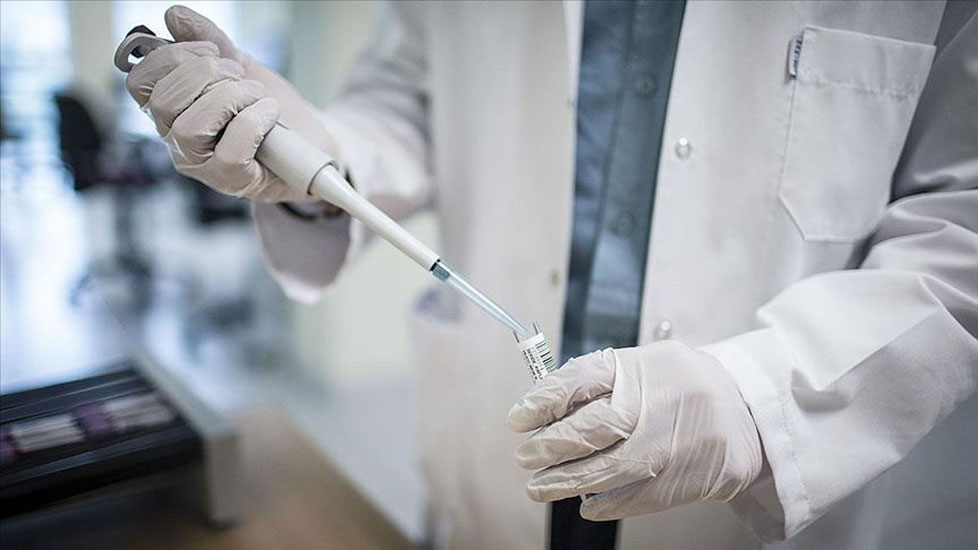 Türk bilim insanı, koronavirüs aşısı için Çinli ilaç devi ile anlaştı