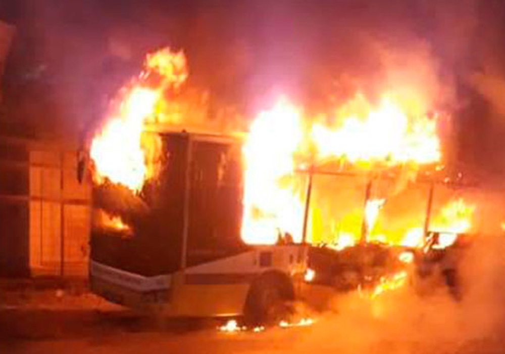 Bursa’da alev alan özel halk otobüsü yandı