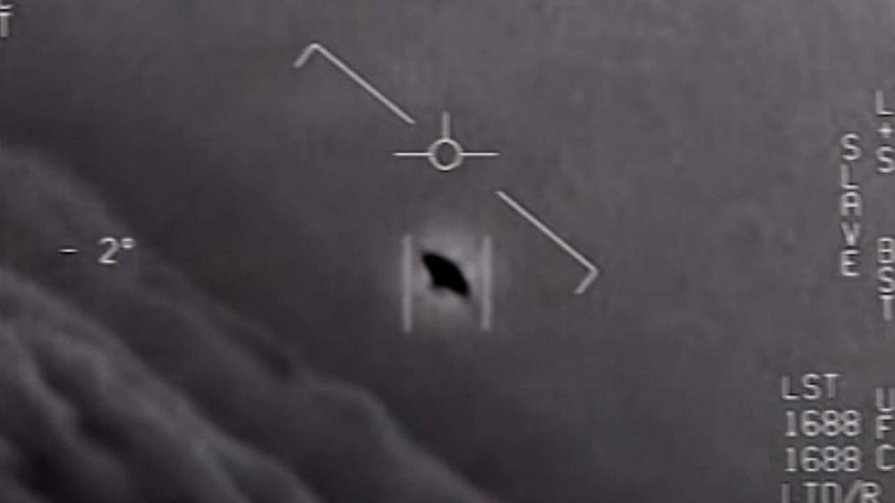 Efsane deniyordu! Pentagon UFO görüntülerini resmen yayınladı