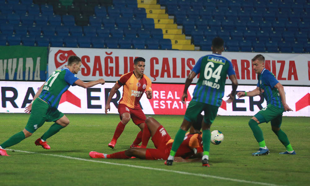 Galatasaray Rize’de ağır yaralı! 10 maçlık yenilmezlik serisi son buldu